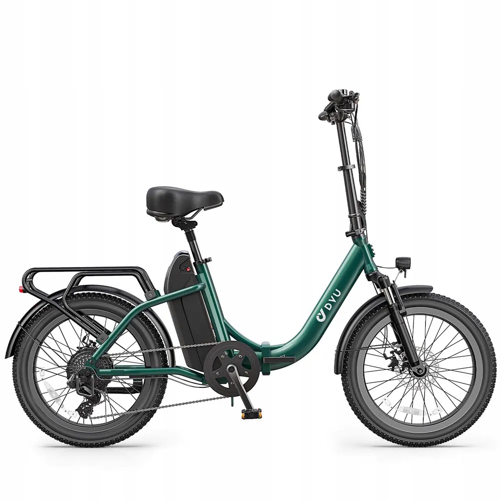 Ciclista su DYU C9, bici elettrica adatta a utenti da 160 a 195 cm