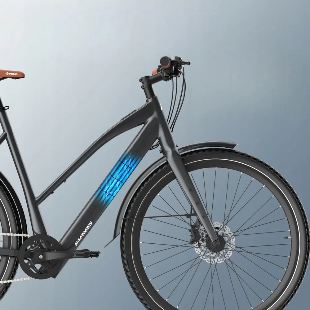 FAFREES 700C con freni a disco idraulici per arresto sicuro.