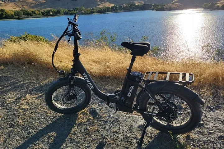 Marchio VITILAN sulla bici elettrica U3 con pneumatici 20x3.0