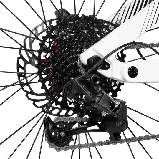 Cyrusher Cyclone X E-MTB in Carbonio Full Suspension image 10