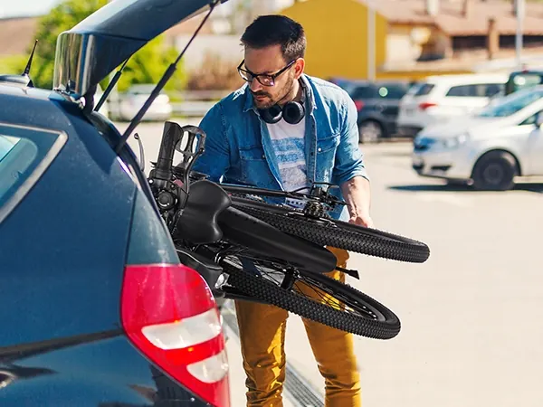 Bici elettrica VARUN M26-3 PRO con potenza nominale 250W, autonomia 80KM